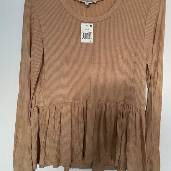 Tunic tops with sleeves - New with tags - Picture 2 of 4